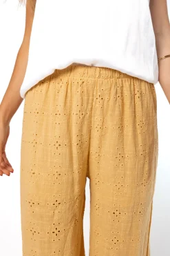 Pantalón Lino Troquelado Amarillo