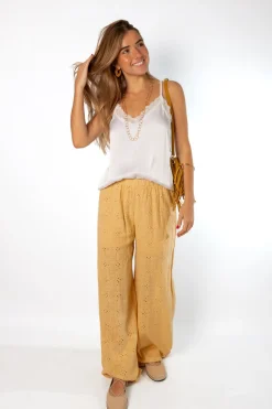 Pantalón Lino Troquelado Amarillo