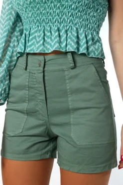 Short Tachuelas Back Verde